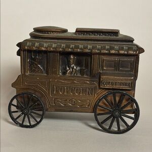 Vintage 1974 Banthrico Chicago Cast Metal Popcorn Cart Promotional Coin Bank